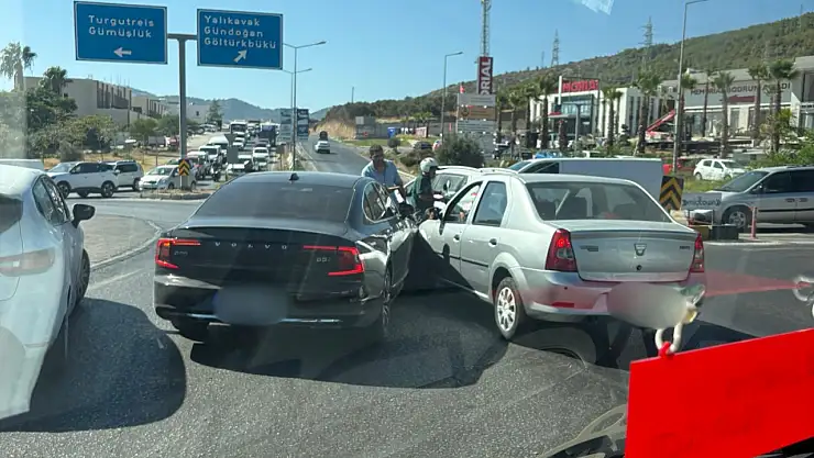 Kuralsız manevra çarpışmaya yol açtı !