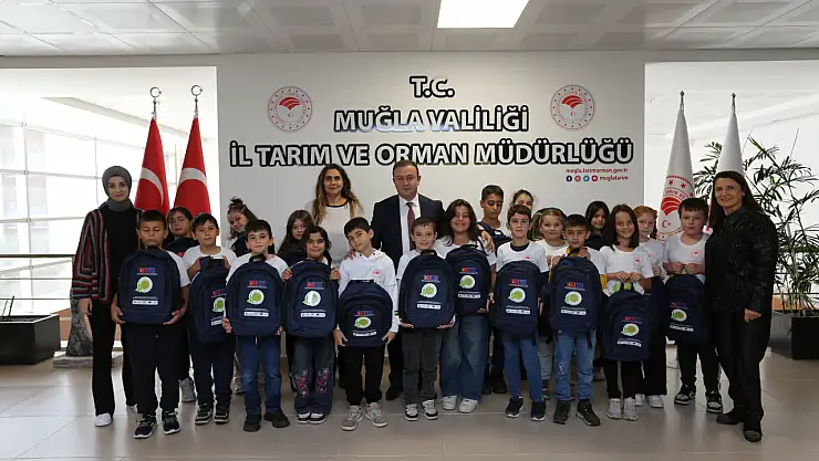 Lider çocuklar kooperatifçiliği öğreniyor