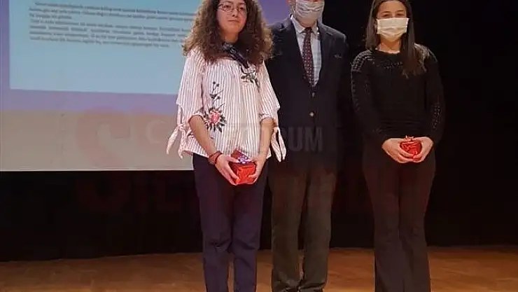 Lise Öğrencisi Öykü Yarışmasında il Birincisi Oldu