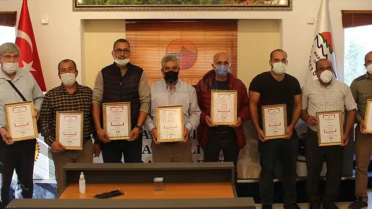 Marmaris'in çam balı coğrafi işaret sertifikaları üreticilere dağıtıldı