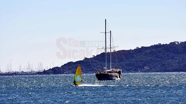 Marmaris'te adrenalin tutkunları karayelde sörf yaptı...