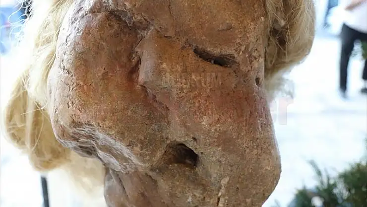 Marmaris'te Çoban Ahmet'in 'İnsansı Taşlar Sergisi' açıldı