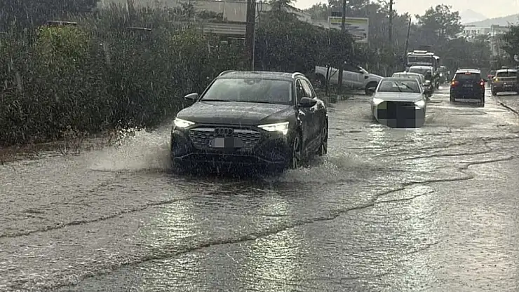 Meteoroloji'den uyarı kuvvetli sağanak ve hortum geliyor