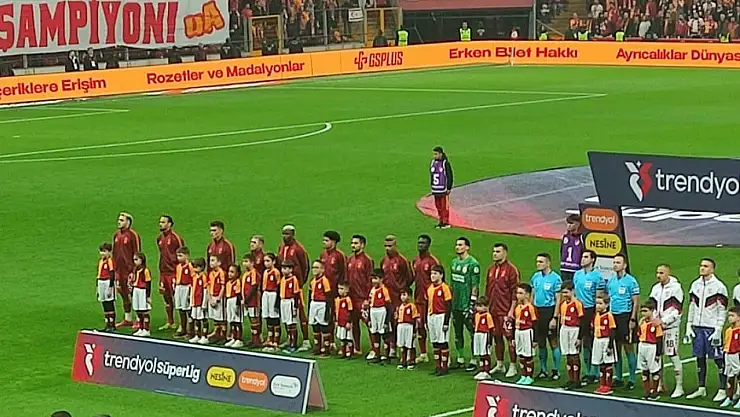 Milas'lı şehidin çocukları Galatasaray'ın onur konuğu oldu