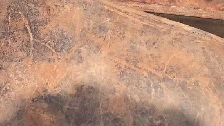 Milas'ta şüpheli araçtan 1700 yıllık kitabe çıktı