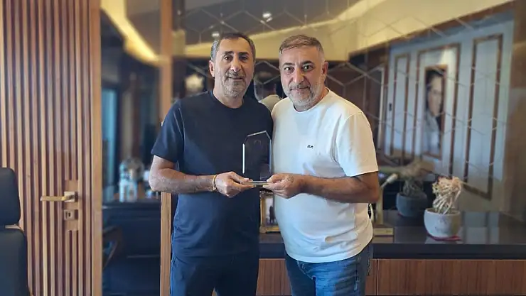MotoFest'te Selahattin Polat'a teşekkür plaketi