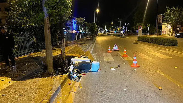 Motosiklet Ağaca Çarptı: 1 Ölü