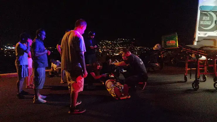 Motosiklet yaban domuzuna çarptı ! 2 yaralı