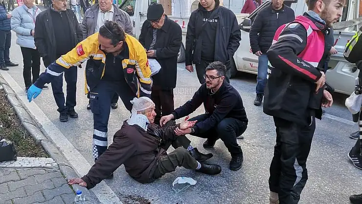 Motosikletin Çarptığı Yaya Yaralandı