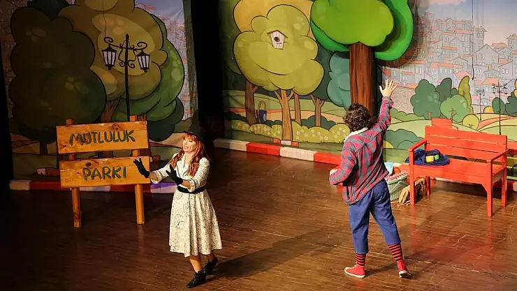 Muğla'da Çocuklar İçin Tiyatro Oyunu Sahnelendi