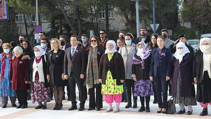 Muğla'da Kadınlar 'mor cepken' Temasıyla Bir Araya Geldi