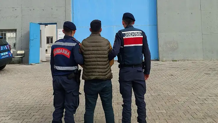 Muğla'da 'Kasten Öldürme' Suçundan Aranan Şahıs Havaalanında Yakalandı