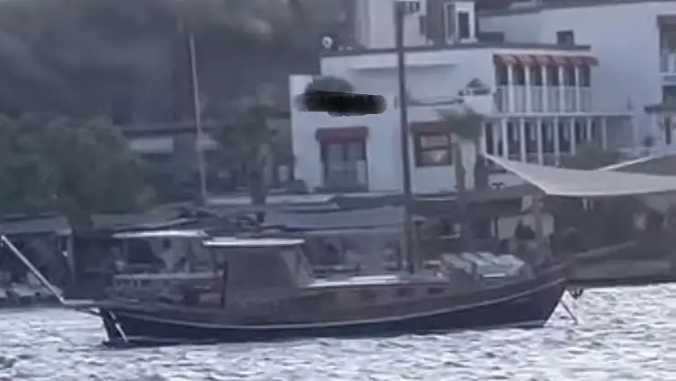 Otel mutfağında çıkan yangın paniğe neden oldu