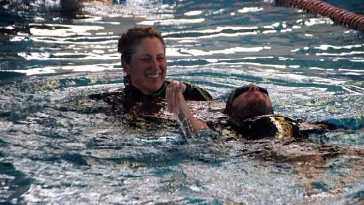 Otizimli ve serebral palsili gençler Aquamasters yüzme şampiyonasına hazırlanıyor