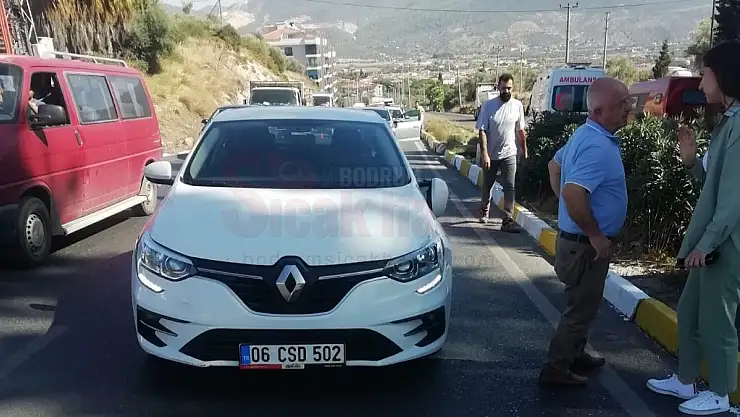 Otomobilin Çarptığı Yaşlı Adam Yaralandı