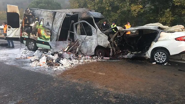 Otomobille Kamyonetin Çarpışması Sonucu 1 Kişi Öldü, 1 Kişi Yaralandı