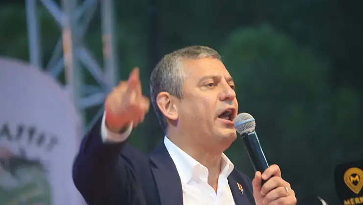 Özgür Özel'den toprağımızı vermiyoruz mitingi !