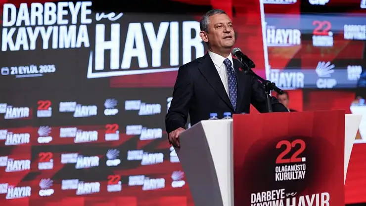 Özgür Özel yeniden CHP genel başkanı seçildi !