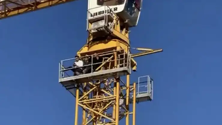 Paramızı Verin!' Cennet Koyu Şantiyesinde İşçiler Ayakta