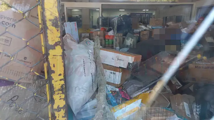 PTT Personeli Çekim Yapan Haberciye 'Elinden Geleni Ardına Koyma' Dedi