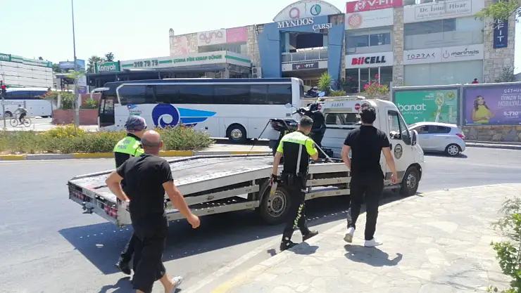 Sabitlenemeyen motosiklet yan yattı !