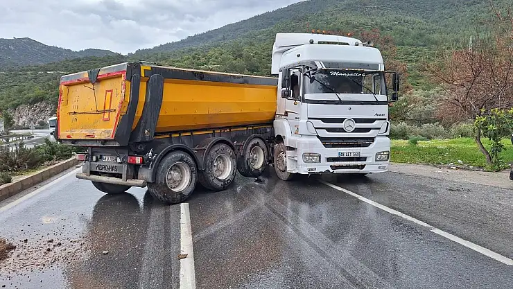 Sağanak Yağış Bodrum'da Kazalara Sebep Oldu