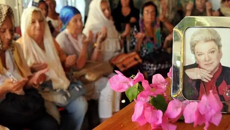 Sanat Güneşi Bodrum'da Dualarla Anıldı