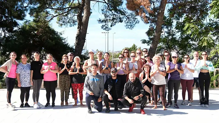 Sarı yaz yogası umurca park'ta gerçekleşti