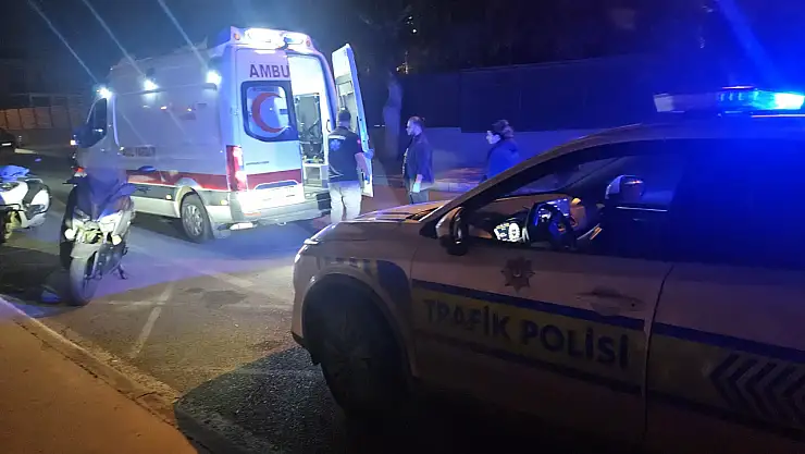 Seyir halindeki motosikletten arkaya düşen yolcu yaralandı