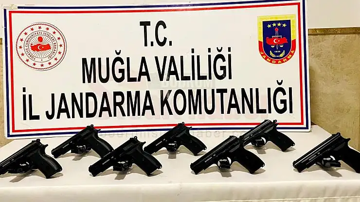 Silah Kaçakçıları Tutuklandı