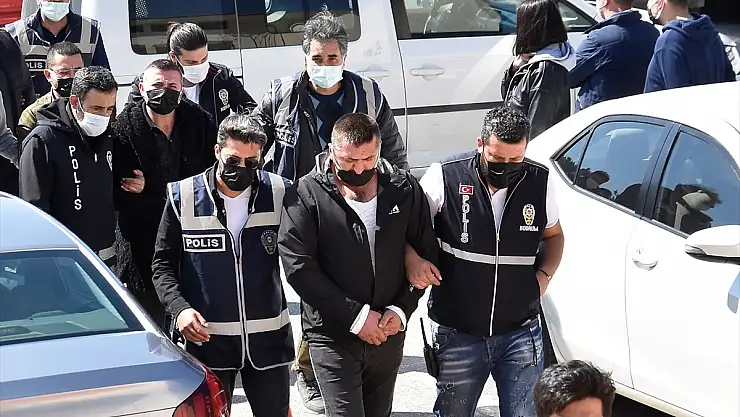 Silahlı kavgaya karıştığı öne sürülen oyuncu Mustafa Üstündağ ile 4 kişi serbest bırakıldı