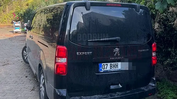 Şüpheli Minibüsten Kaçak Göçmenler Çıktı