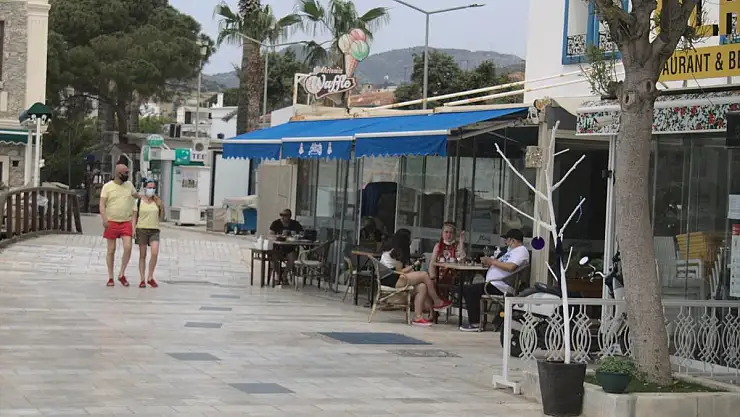 Tam Kapanmada Bodrum'un Keyfini Turistler Sürüyor