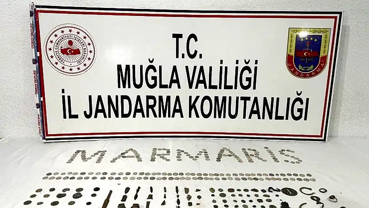 Tarihi Eser Kaçakçıları Jandarmaya Yakalandı