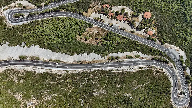 Tarihi yol nefes kesen manzara