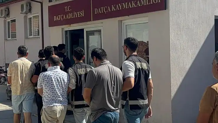 Tekne ile Yunanistan'a kaçmaya çalışan 8 FETÖ üyesi yakalandı