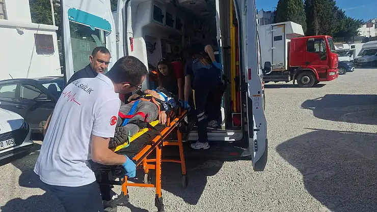Ters şeritten gelen motorsiklet kazaya neden oldu sürücü kaçtı