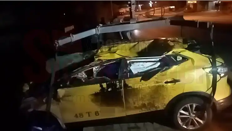 Ticari Araç Takla Atıp Dere Yatağına Düştü