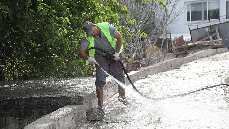 Toplu Temizlik  Etkinliği Başladı