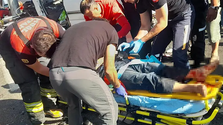 Trafik Kazasında 1 Kişi öldü, 5  Kişi Yaralandı