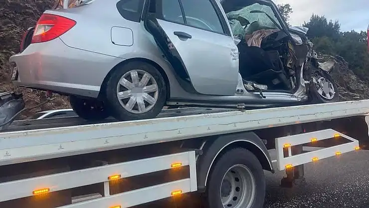 Trafik Kazasında 2 Kişi Hayatını Kaybetti