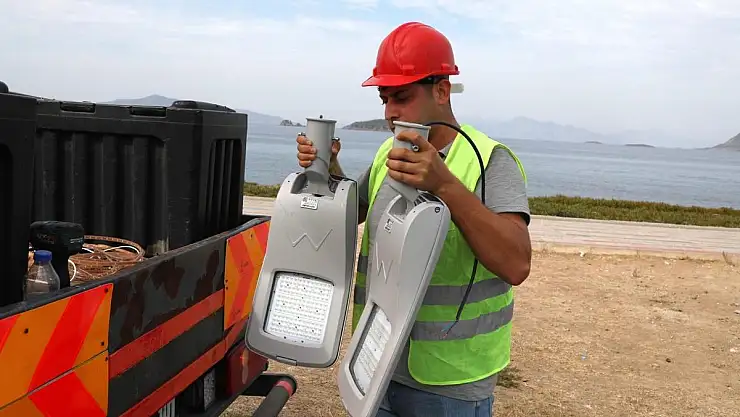 Turgutreis Kıyı Şeridinde Aydınlatma Çalışmaları