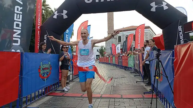 Under Armour Bodrum Yarı  Maratonu Start Aldı