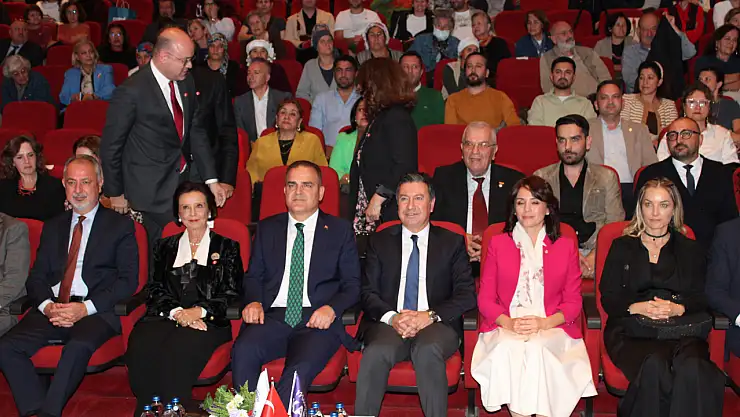 Vali Hanım seyirciyle buluştu