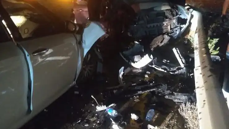 Virajı alamadı ! kazada 3 kişi yaralandı !