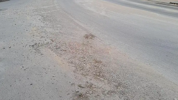 Yağmurla Yolda Biriken Mıcırda Kayıp Yaralandı