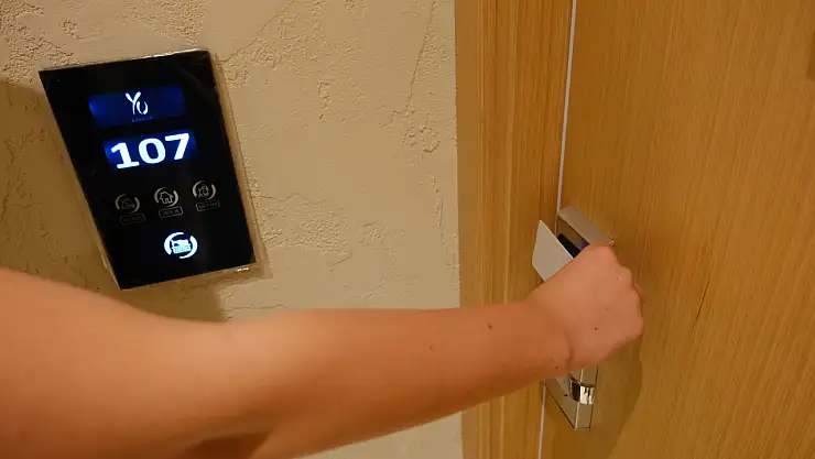 Yangına dayanıklı kartlı kilitlere standart getirildi