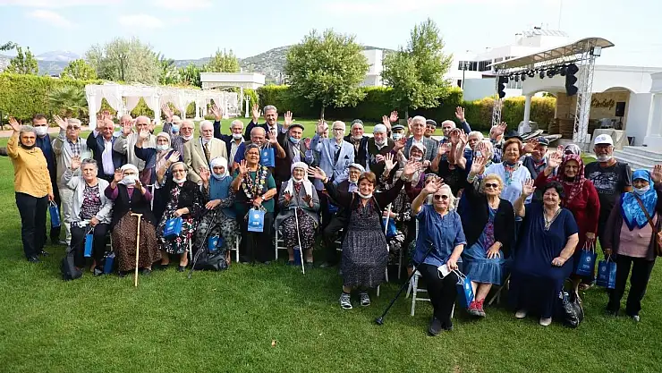 Yaşlılar Günü'nde Başkan Gürün'den Anlamlı Kahvaltı