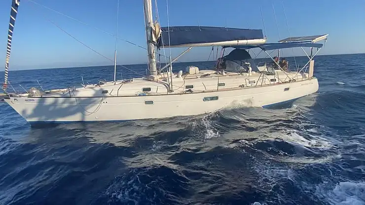 Yelkenli Teknede 85 Düzensiz Göçmen Yakalandı 3 Gözaltı