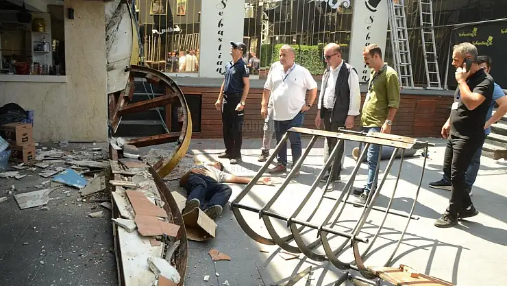 Yıkımda Düşen Korkuluk İşçiyi Yaraladı